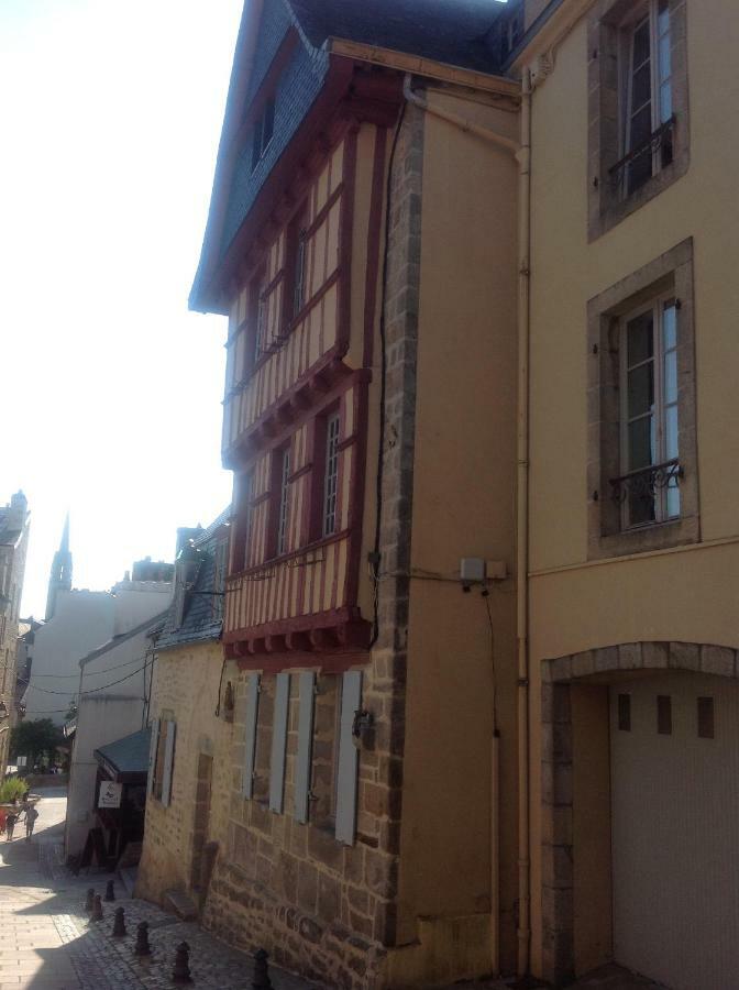 Le Vieux Quimper Classe*** Apartment Luaran gambar